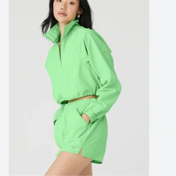 ALO Yoga Alumni Short Color: Ultramint Size Medium Small XXS NWT